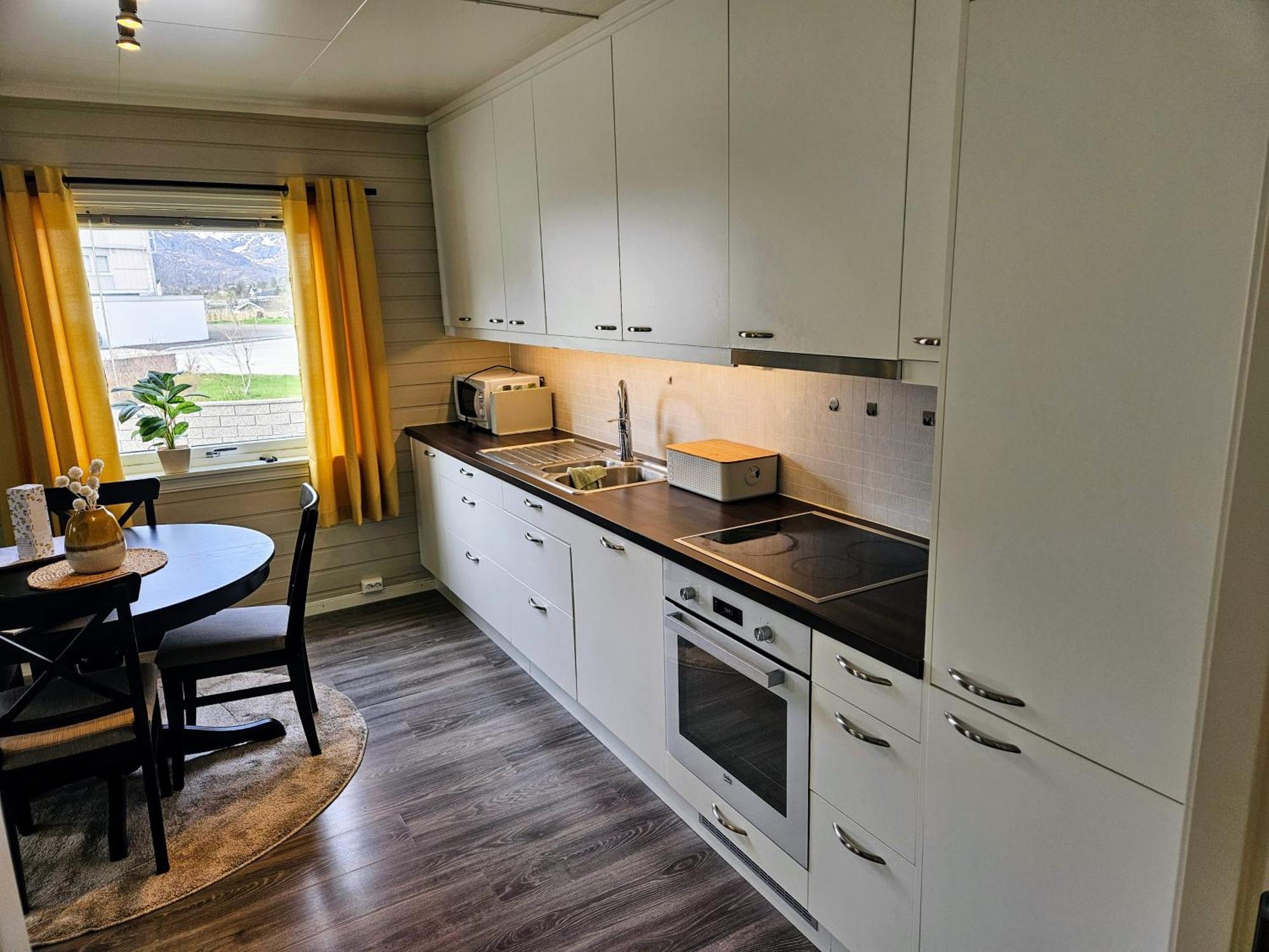 Leilighet I Svolvaer Sentrum Экстерьер фото